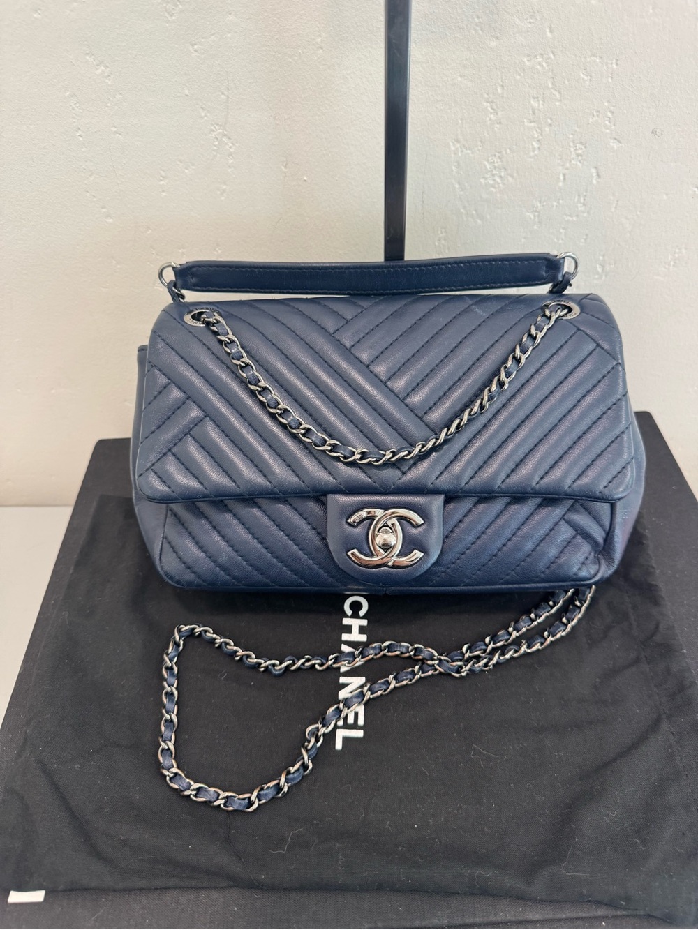 CHANEL CC crossing flap bag Chevron Quilted Lambskin